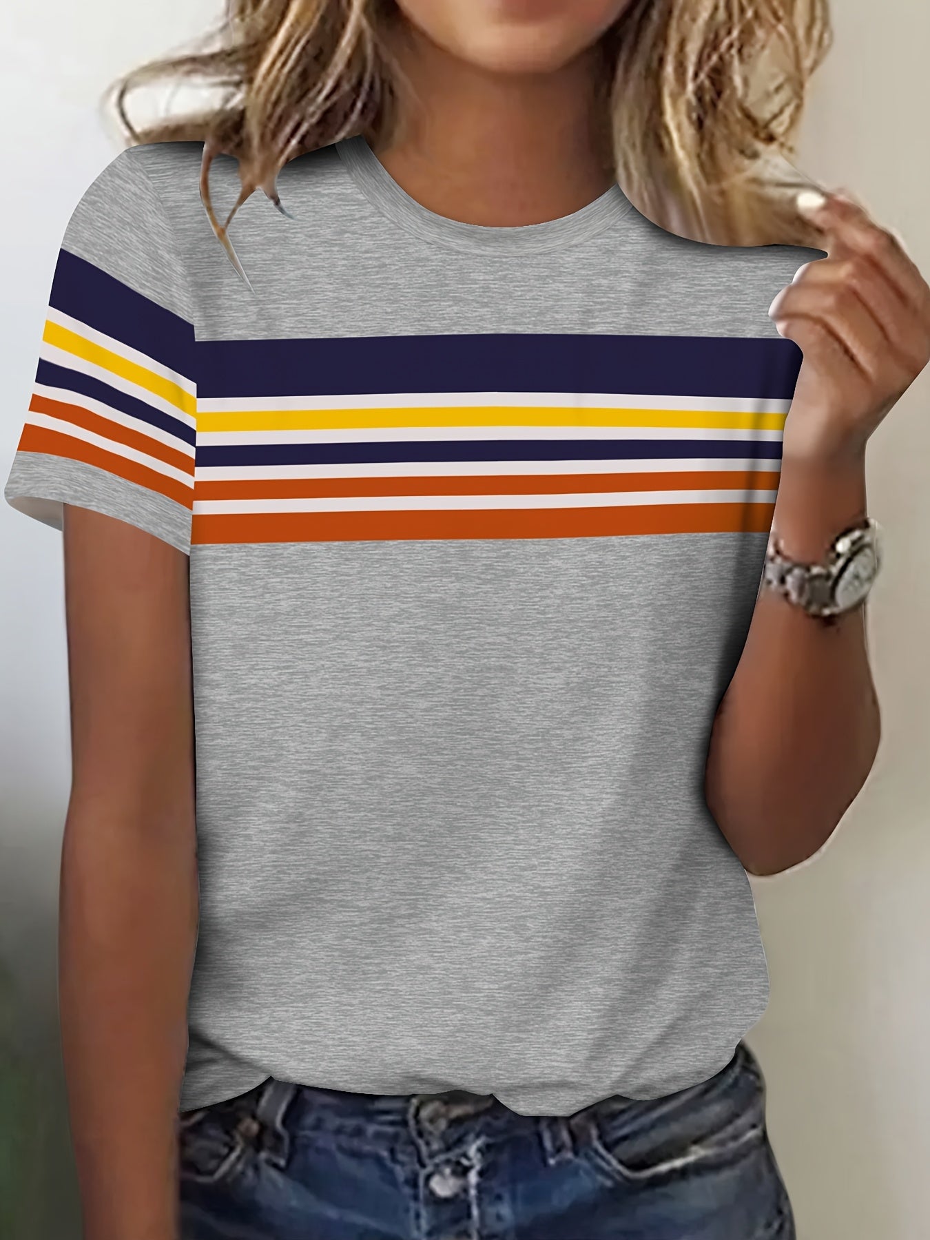 Ladies' Short Sleeved T-shirt - Fashionable, Casual, Elegant, Vacation Retro Color Block Splicing, Striped Graphic Full Body Printed Breathable Round Neck Short Sleeved T-shirt, Suitable for Daily Commuting, Versatile, Comfor