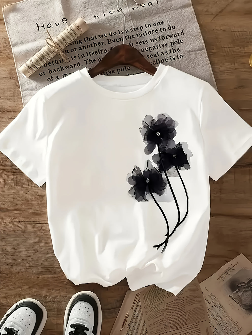Women's Casual Printed Short-Sleeve T-Shirt - Black Print Design, Round Neck, Lightweight, Machine Washable, Spring/Summer Top, Elegant Women's Shirt