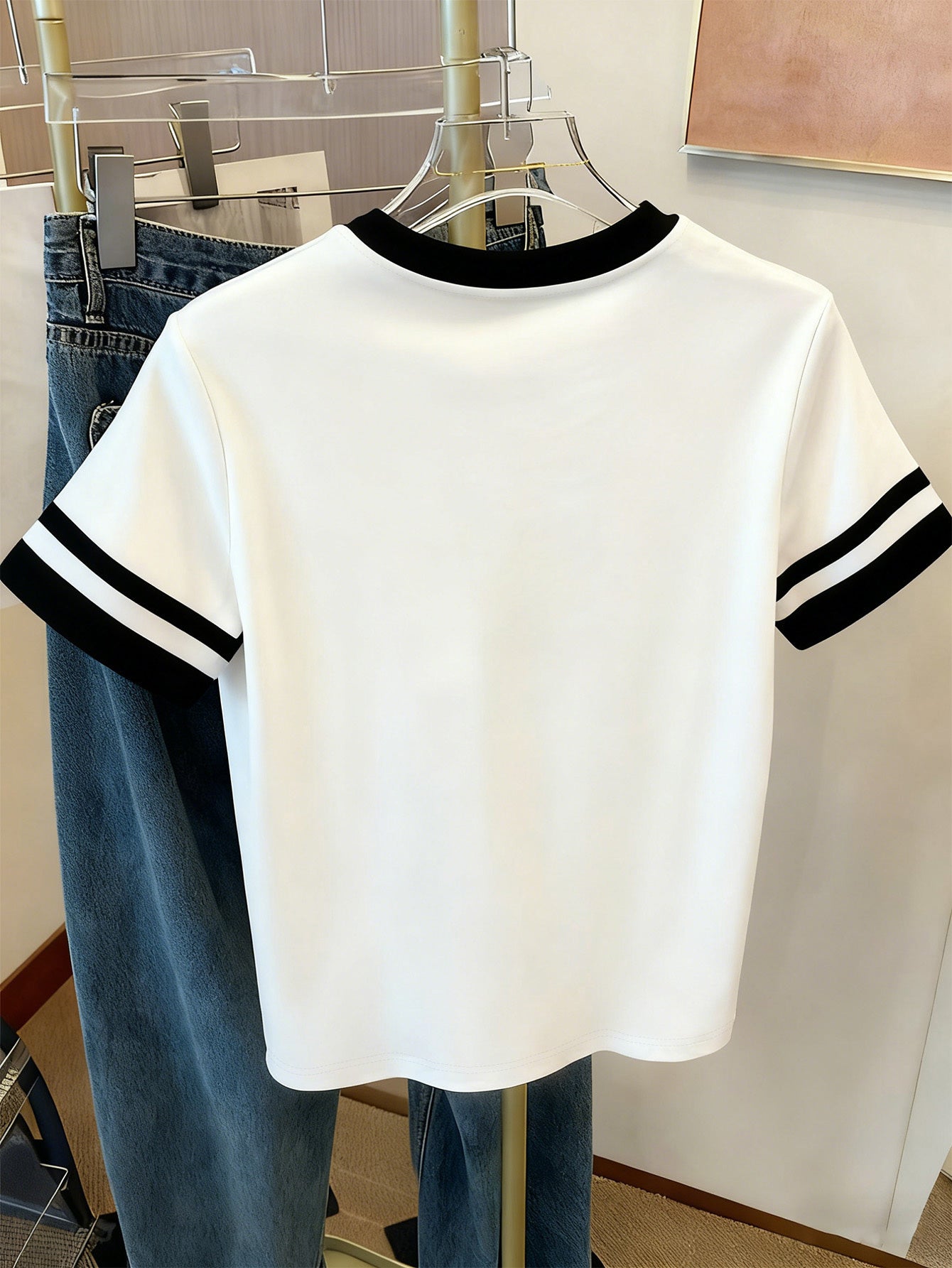 Women'S Stylish Summer Short-Sleeve Pullover Top with Beautiful Contrasting Colors