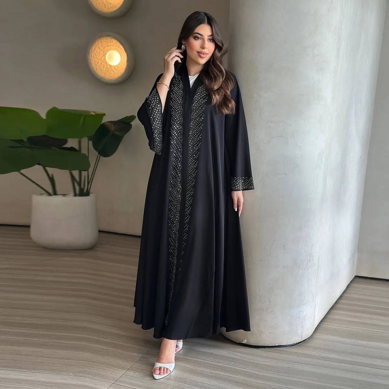 Fashionable Black Long Open Cardigan Abaya with Rhinestones Loose Polyester Midi Dress for Women in Dubai Autumn 2025