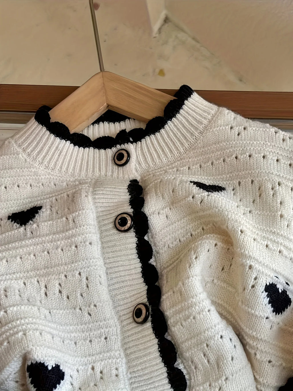 Girls' New Autum Sweater Cardigan, Fashionable and Versatile Single-Breasted Heart Long-Sleeved Korean Style Baby Girl's Jacket