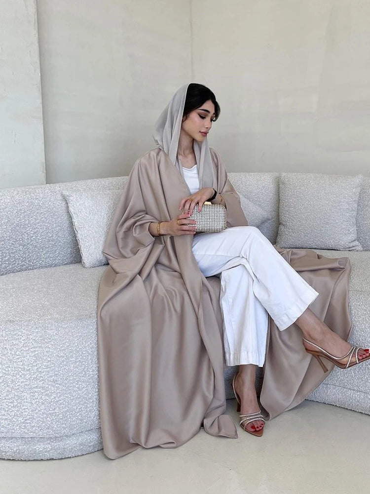 Middle Eastern Muslim Robe Fashion Soft Light Satin Bat Sleeves Long sleeved Coat Women's Arabic Robe