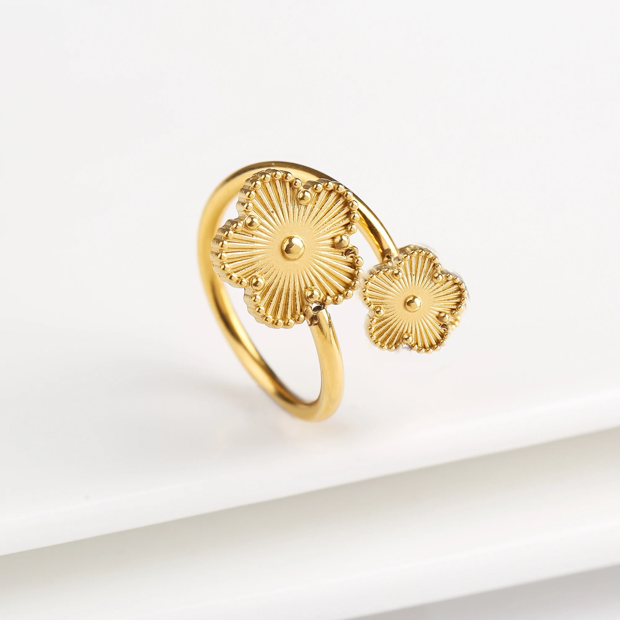 Simple Adjustable Stainless Steel Five Leaf Flower Open Ring Fashion for Woman Party Wedding Trend Jewelry Accessories Clover