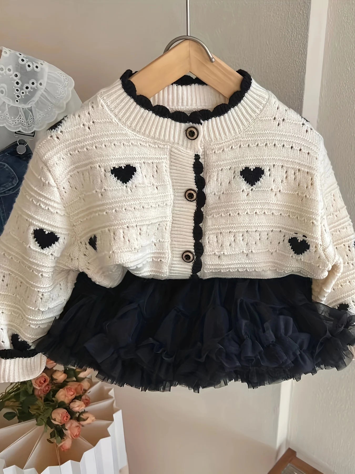 Girls' New Autum Sweater Cardigan, Fashionable and Versatile Single-Breasted Heart Long-Sleeved Korean Style Baby Girl's Jacket