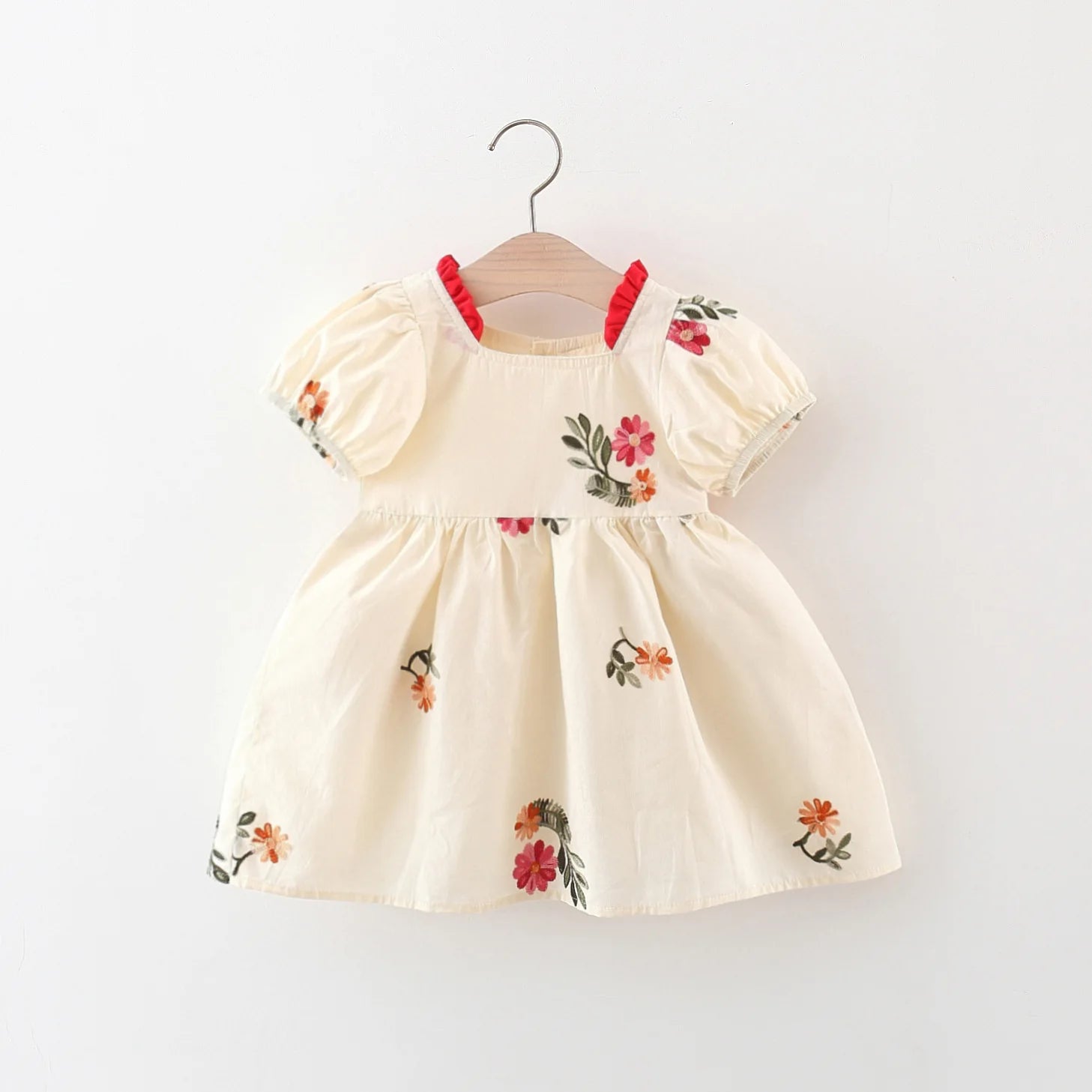 Summer New Girl's Dress Cute Bubble Sleeves Embroidered Cotton Skirt Comfortable Children's Clothing Suitable for 0-3 Years Old