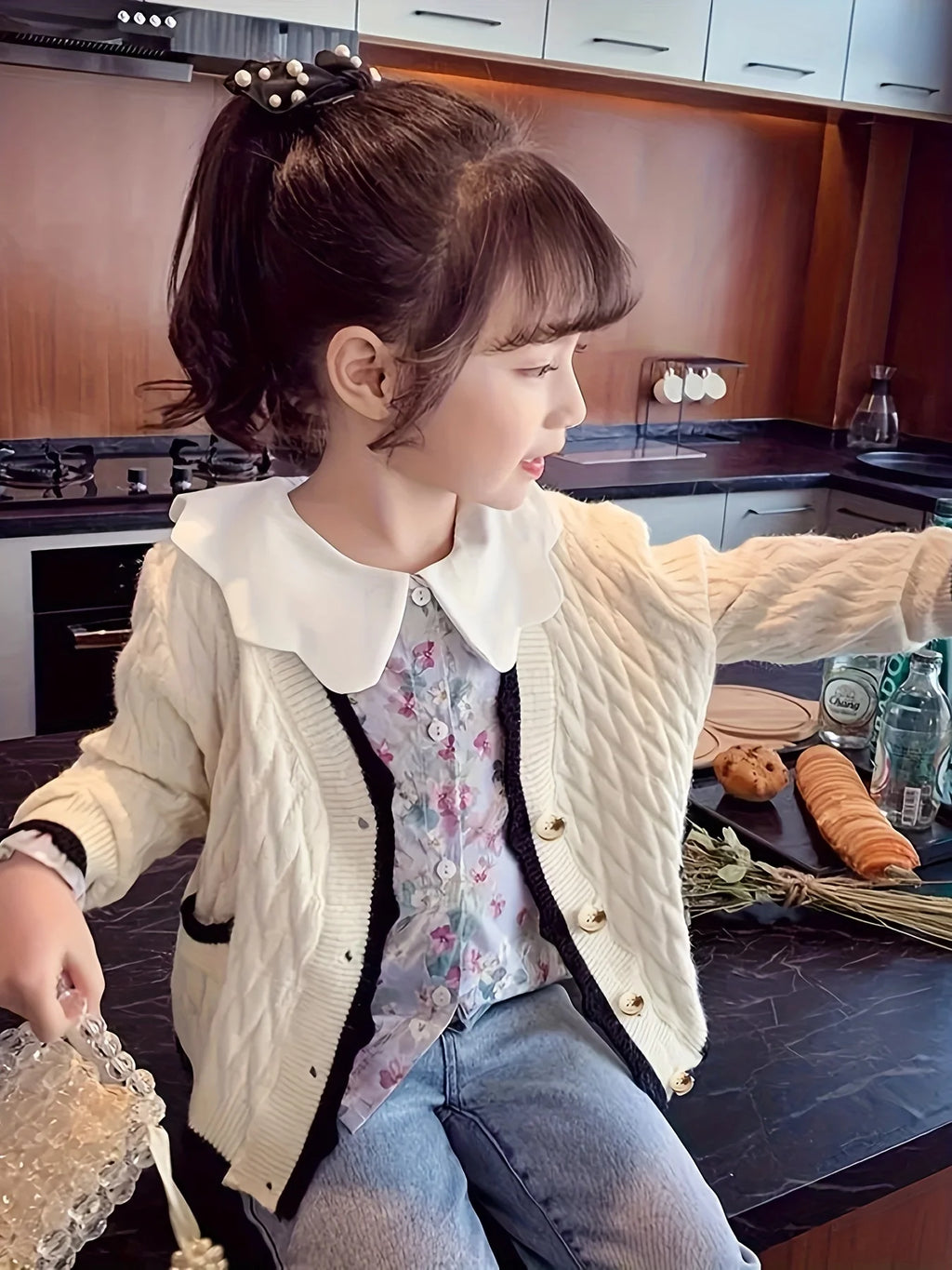 Girls' Knitted Cardigan Spring New Korean Style V-Neck Sweater Jacket Trendy Internet Celebrity Top for Children