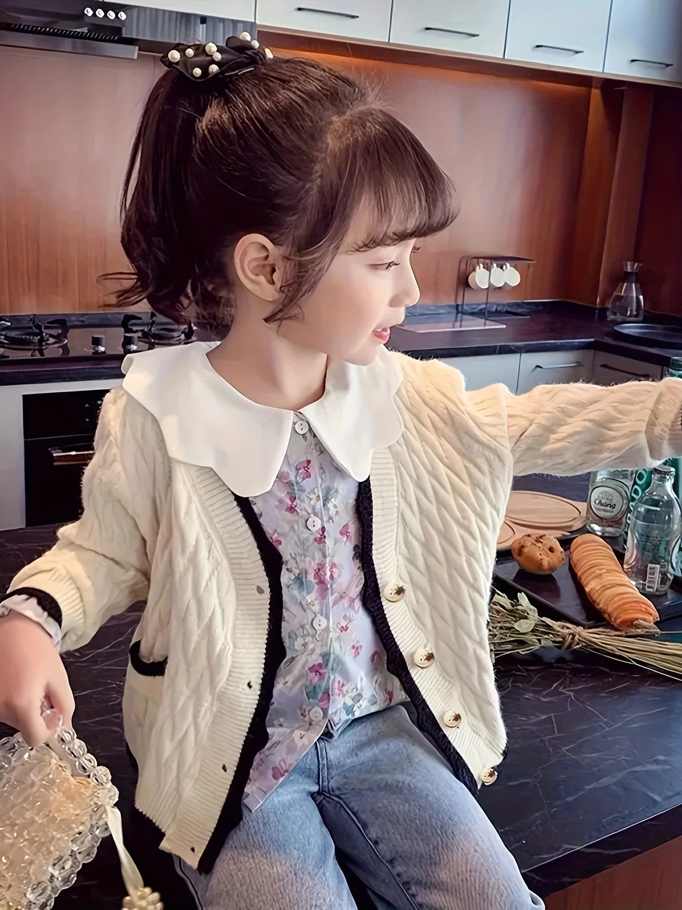 Girls' Knitted Cardigan Spring New Korean Style V-Neck Sweater Jacket Trendy Internet Celebrity Top for Children