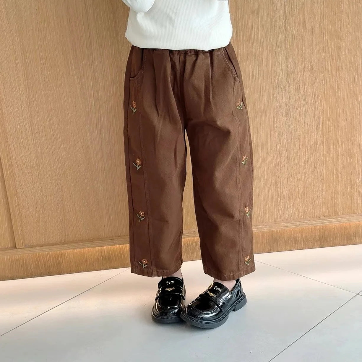 2026 Spring Children Casual Pants 2-6T Girls Flower Embroidery Cotton Trousers Kids Elastic Waist Outdoor Pants Baby Girl Cloth