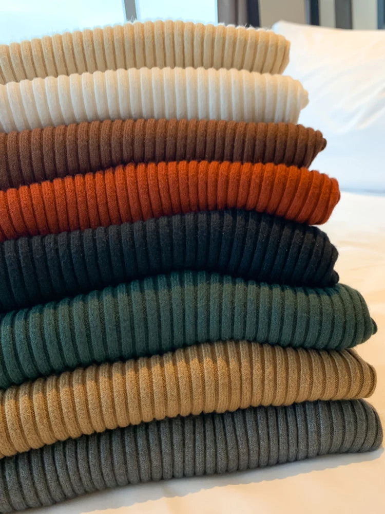 Women’s Turtleneck Knit Sweater – Slim Fit