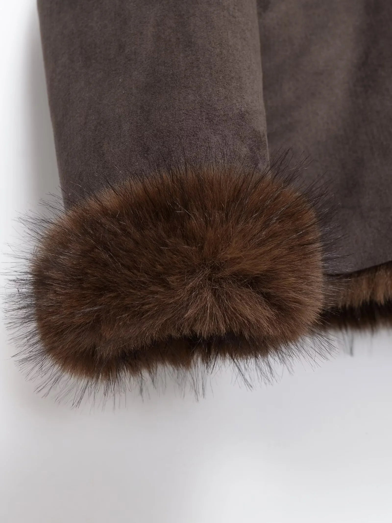 2025 Autumn New Women's Casual Lapel Long Sleeve Fashion Button-Down Reversible Faux Fur Effect Jacket