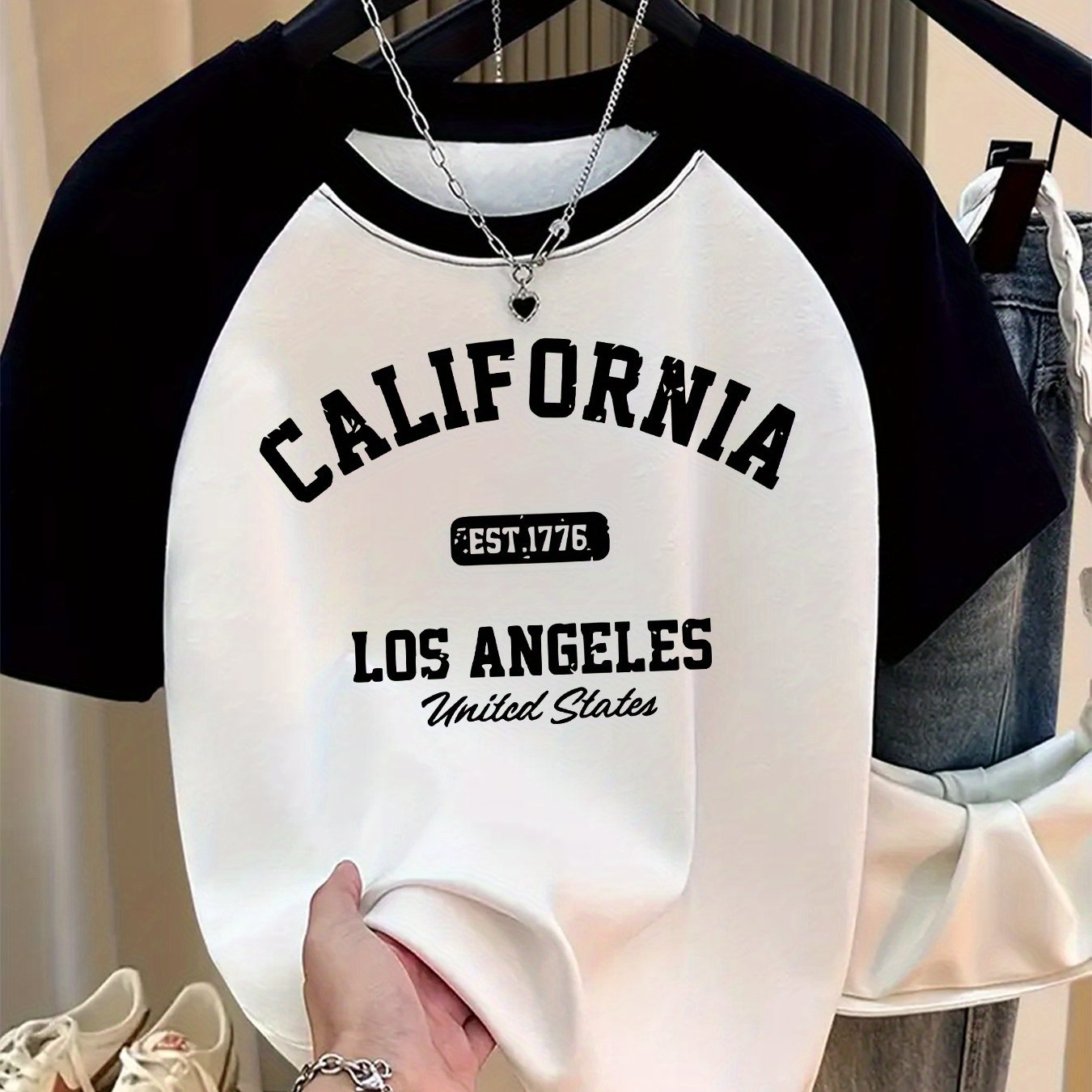 Women'S California Graphic T-Shirt - Black & White Casual Crew Neck Tee with Heart Design, "EST. 1776 LOS ANGELES United States" Print, Short Sleeve Summer Top, Ladies T Shirts