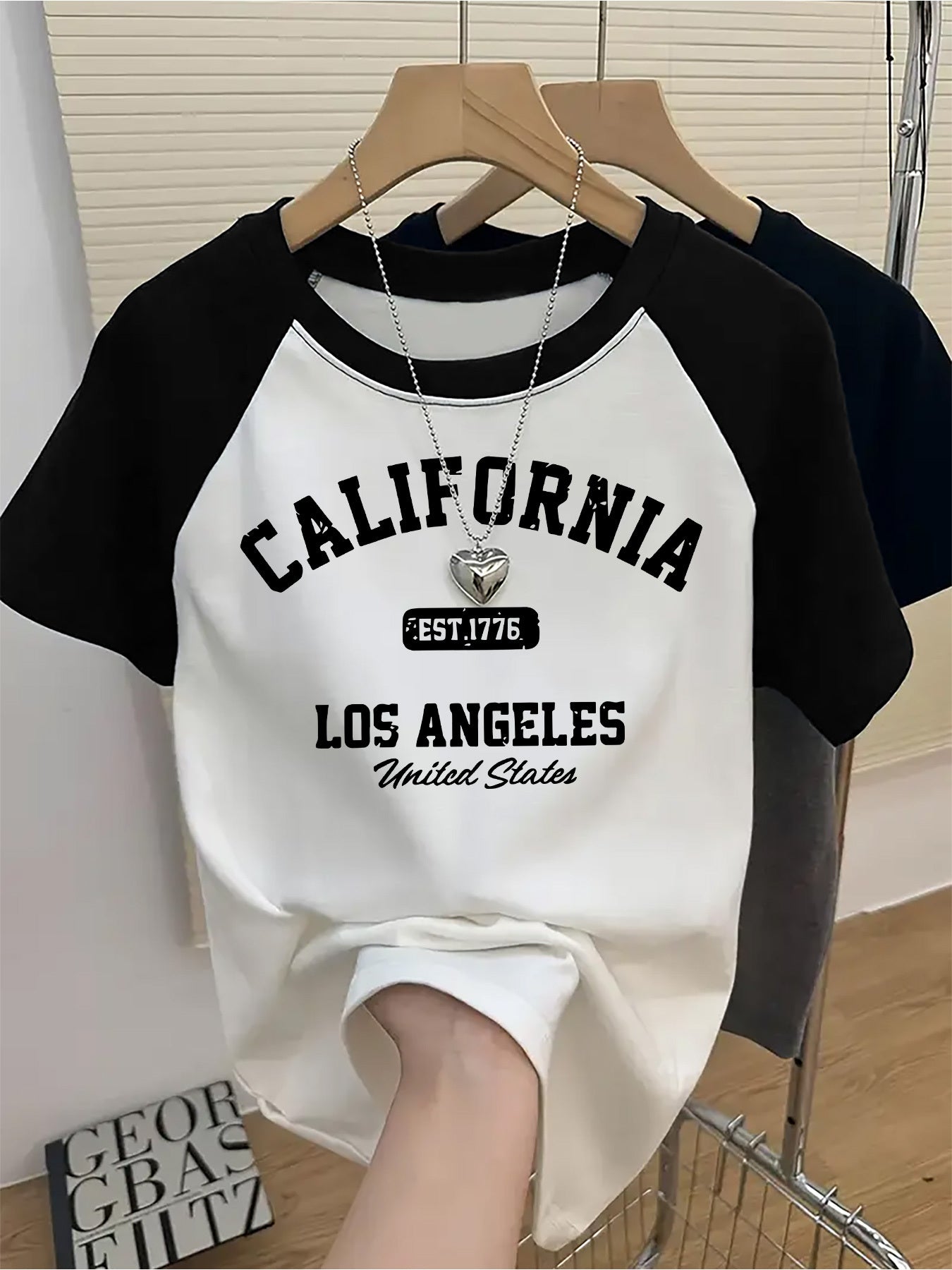 Women'S California Graphic T-Shirt - Black & White Casual Crew Neck Tee with Heart Design, "EST. 1776 LOS ANGELES United States" Print, Short Sleeve Summer Top, Ladies T Shirts