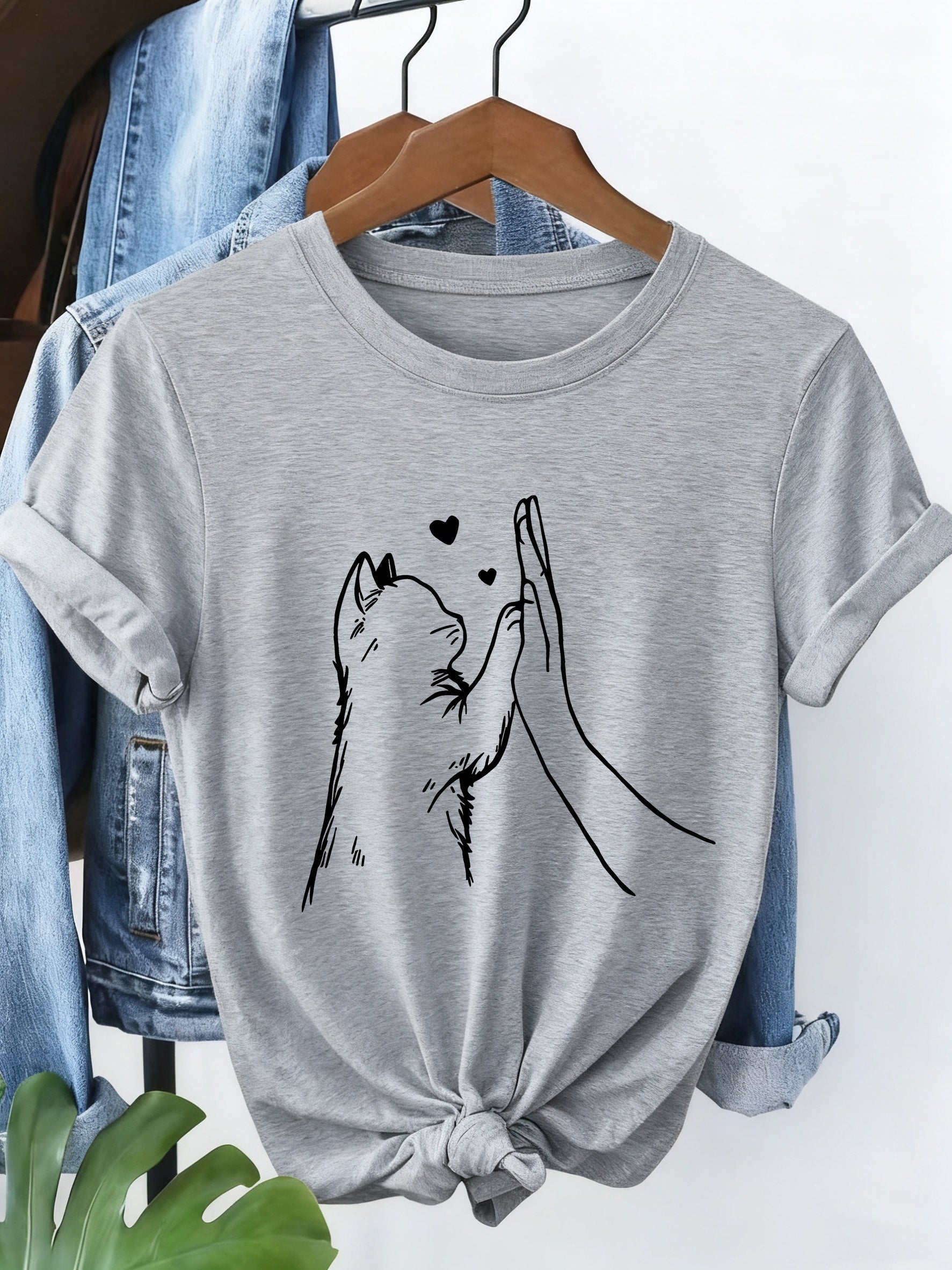 Pet Lovers Cat's Paw Graphic Print Stylish Casual Short Sleeves, Spring and Summer Fit, Round Neck Women's T-shirt